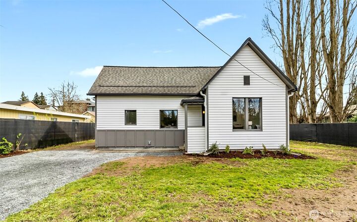 1238  Ash Avenue  Marysville WA 98270 photo