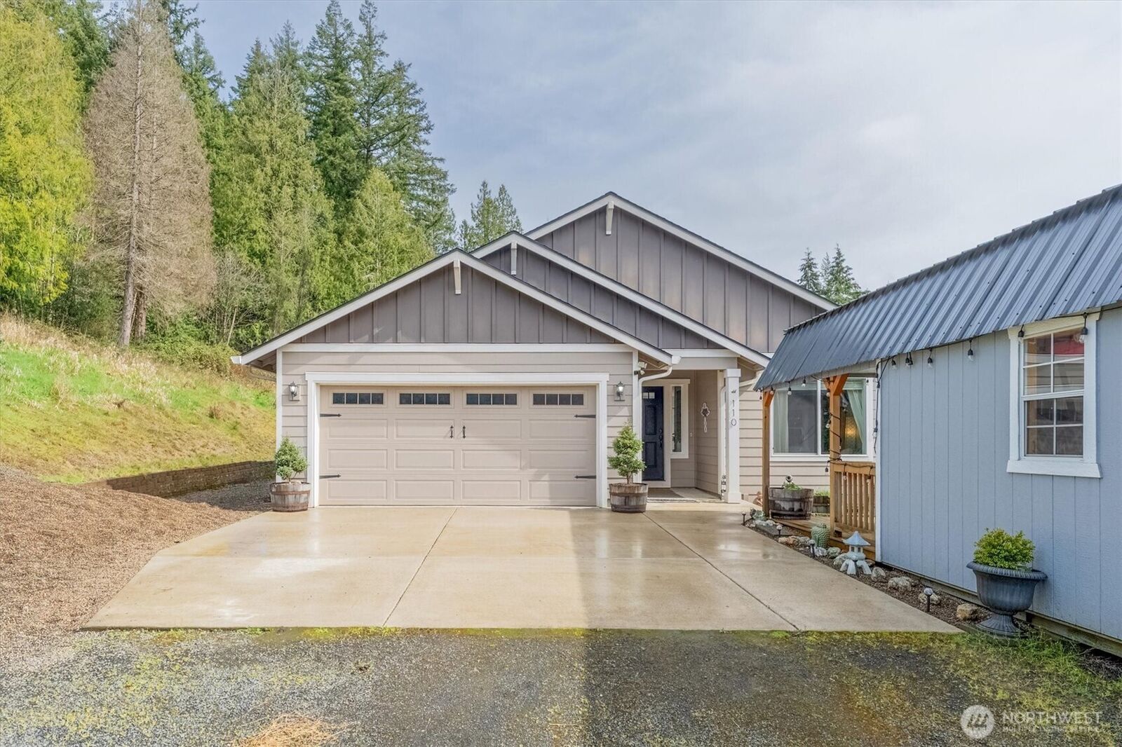 Property Photo:  110  Axis Road  WA 98611 