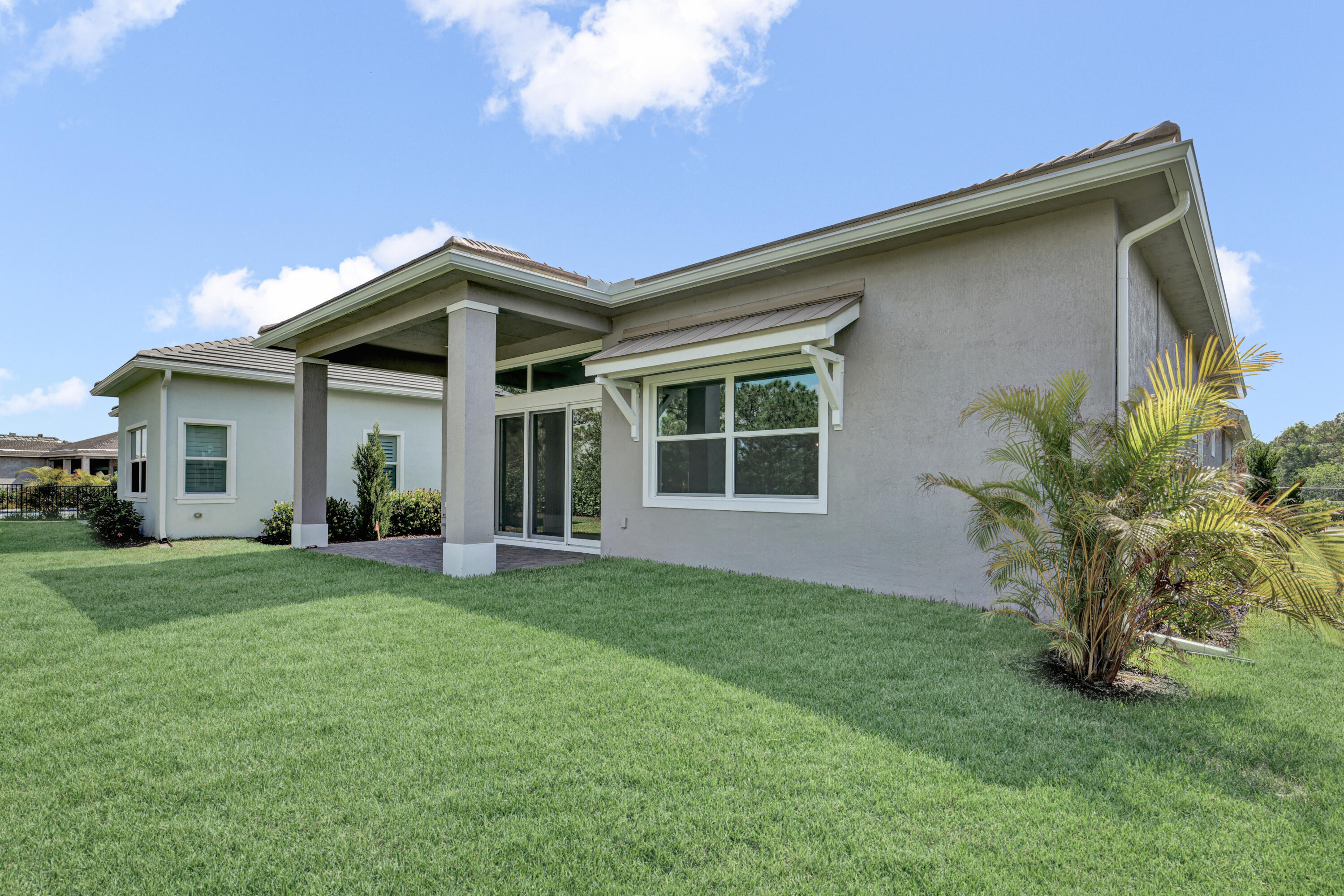 Property Photo: 130 SE Palma Street FL 34984