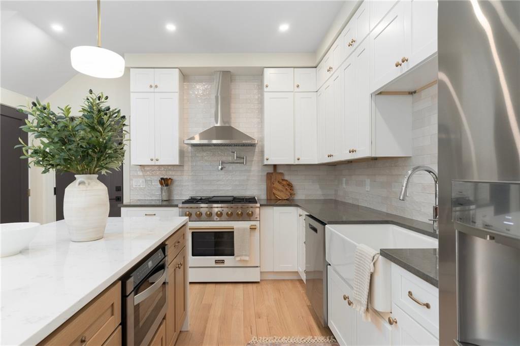Property Photo:  501 Hope Street  RI 02906 