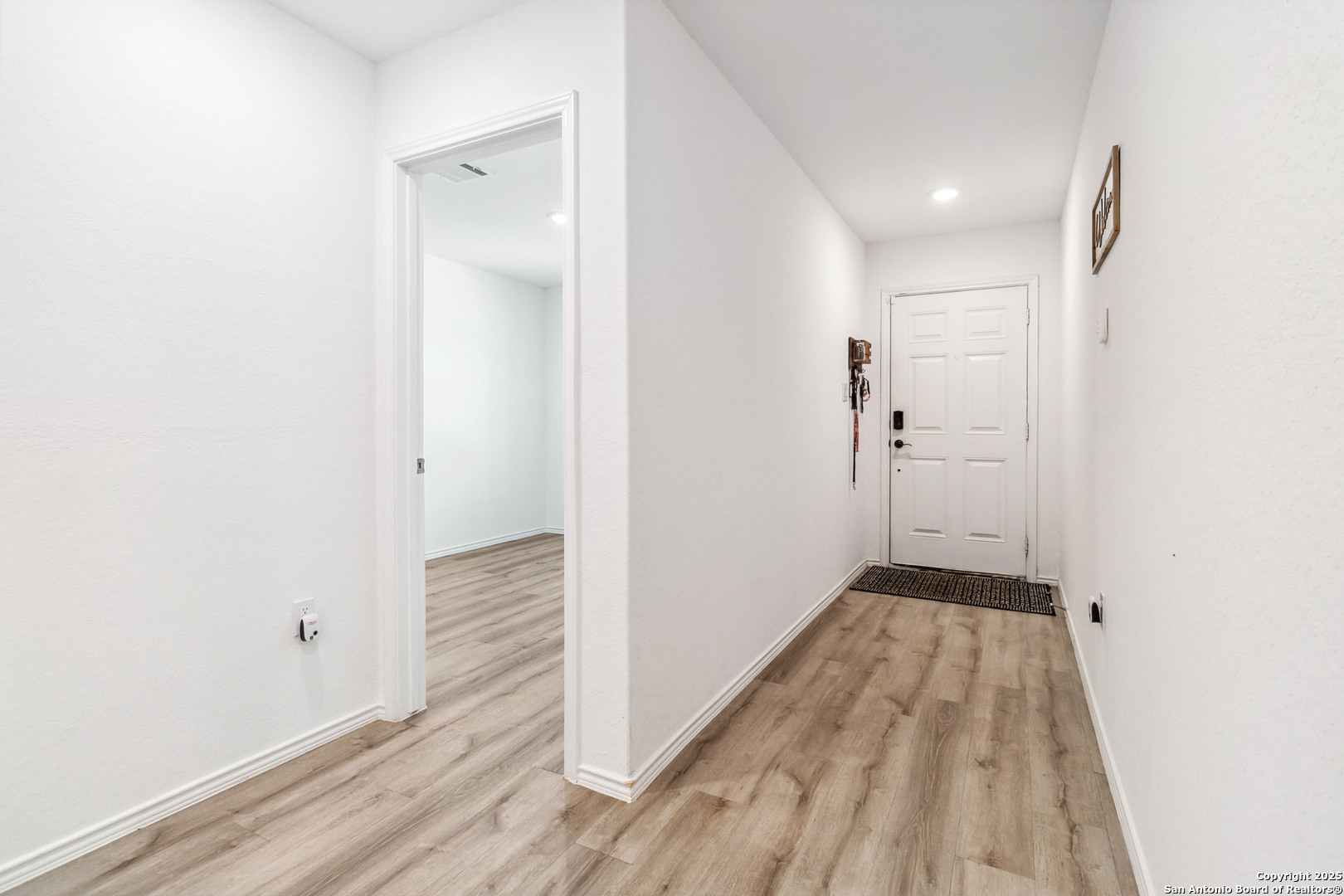 Property Photo: 2622 Robles TX 78226