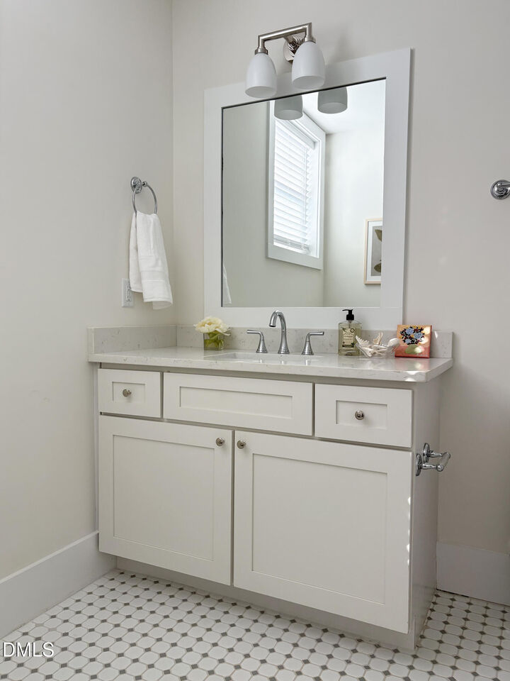 Property Photo:  110 Bellamy Lane 202  NC 27516 