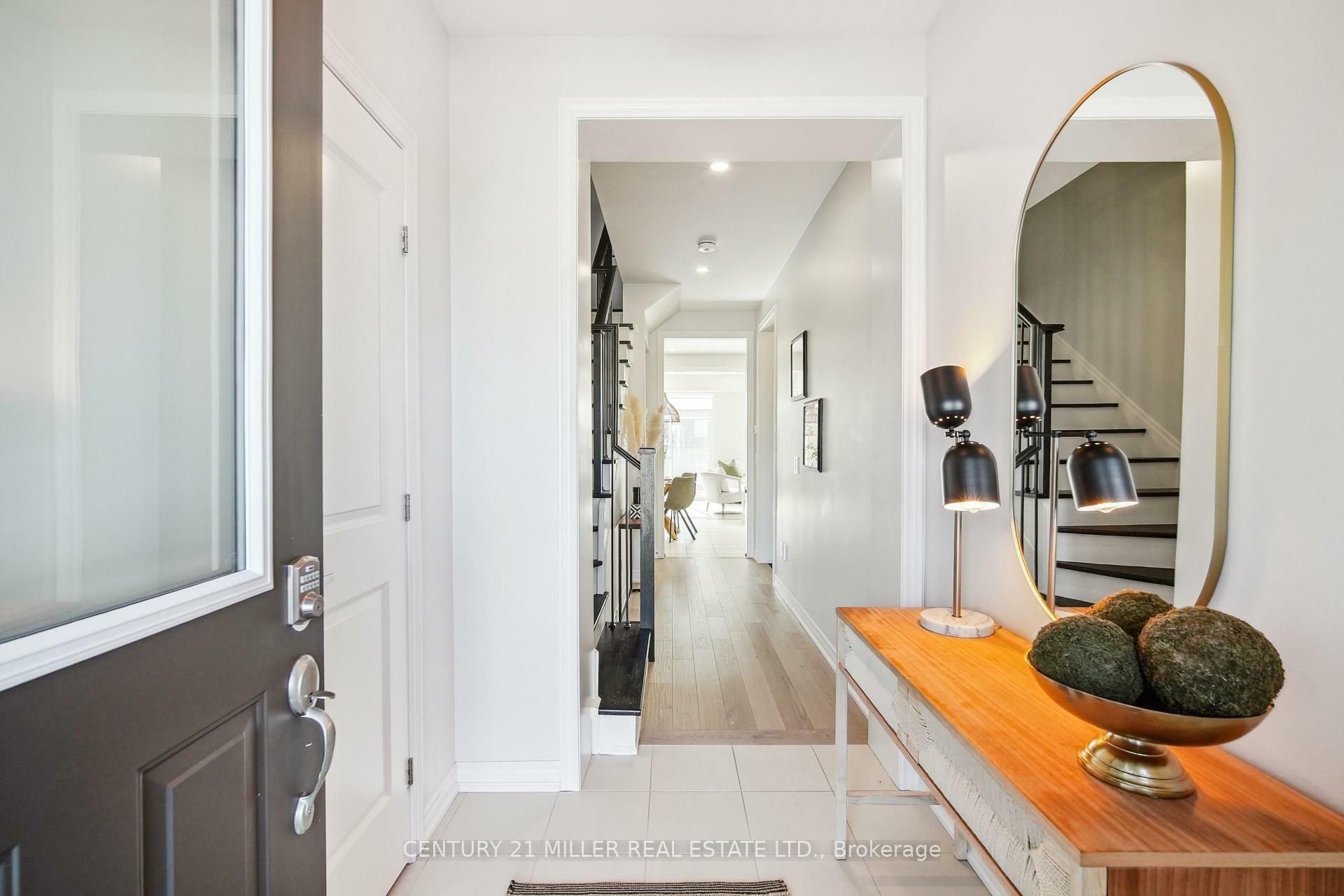 Photo de la propriété:  347 Raymond Road  ON L9K 0J8 