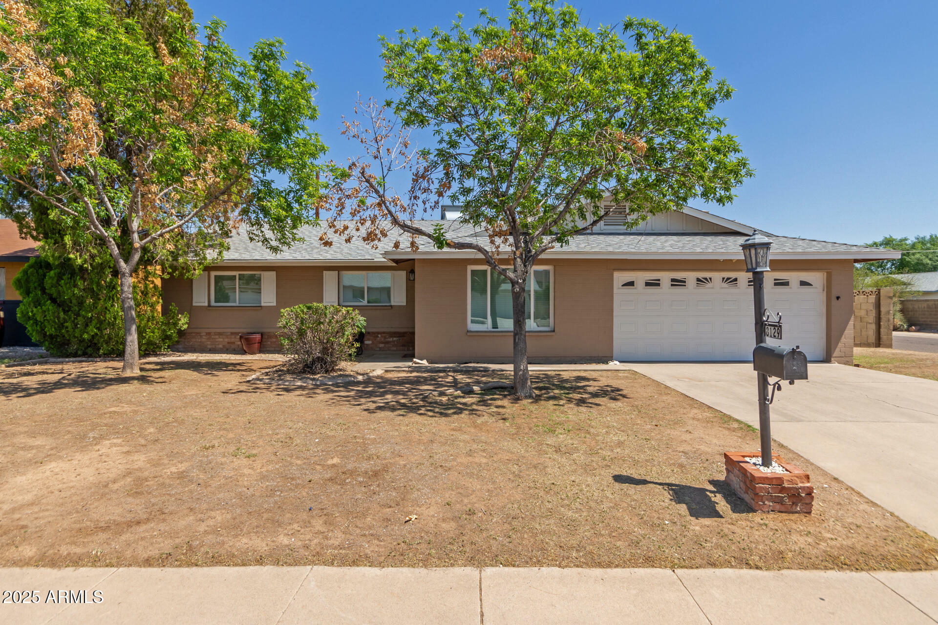Property Photo:  8129 N 17th Drive  AZ 85021 
