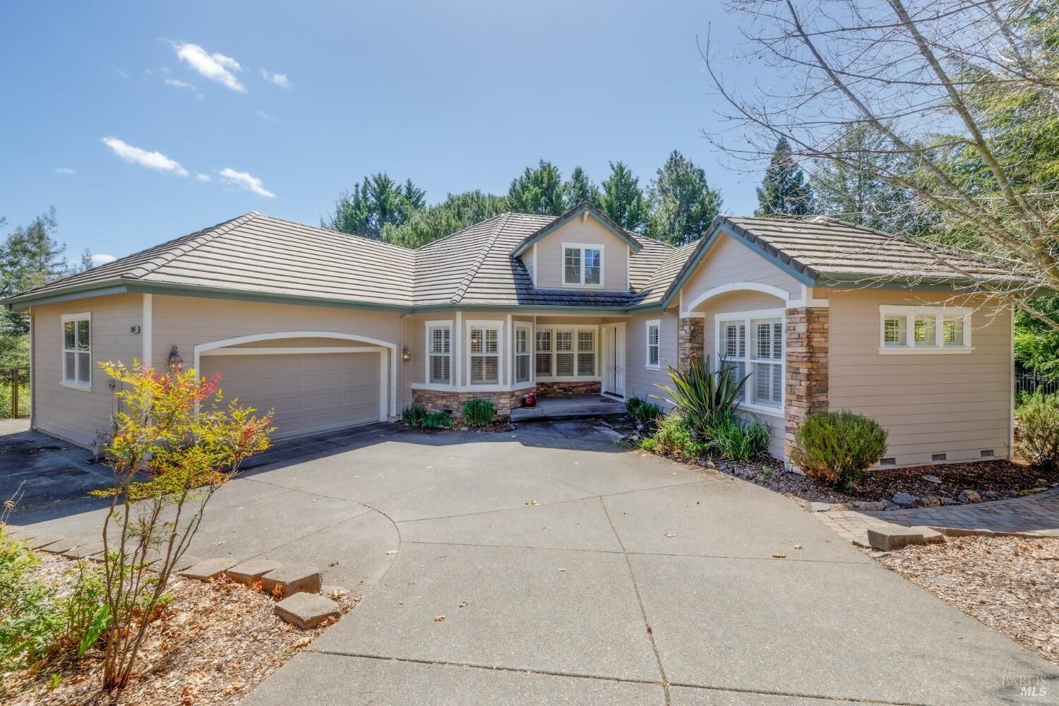Property Photo: 3501 Kendell Hill Drive CA 95404