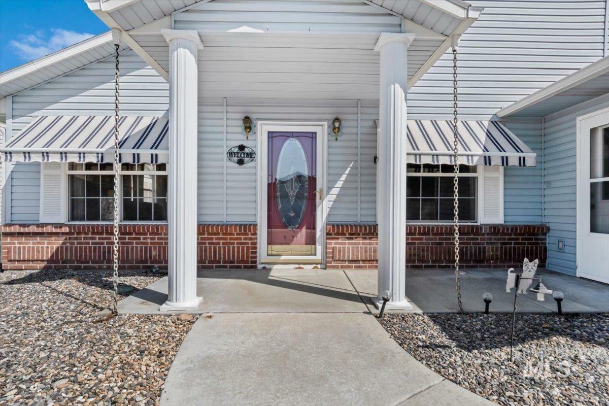 Property Photo: 626 N Sterling ID 83651