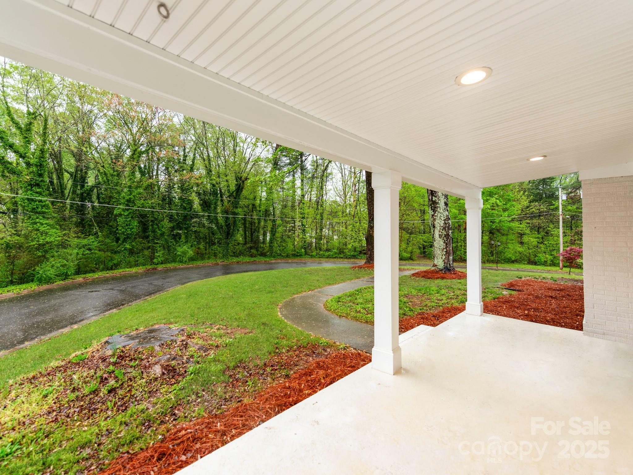 Property Photo: 1113 Gregory Lane NC 28677