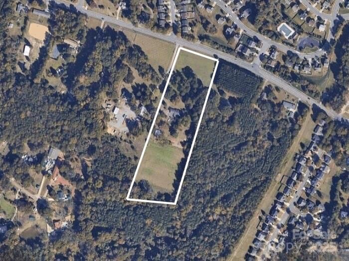 1422 Sunset Road  Charlotte NC 28216 photo