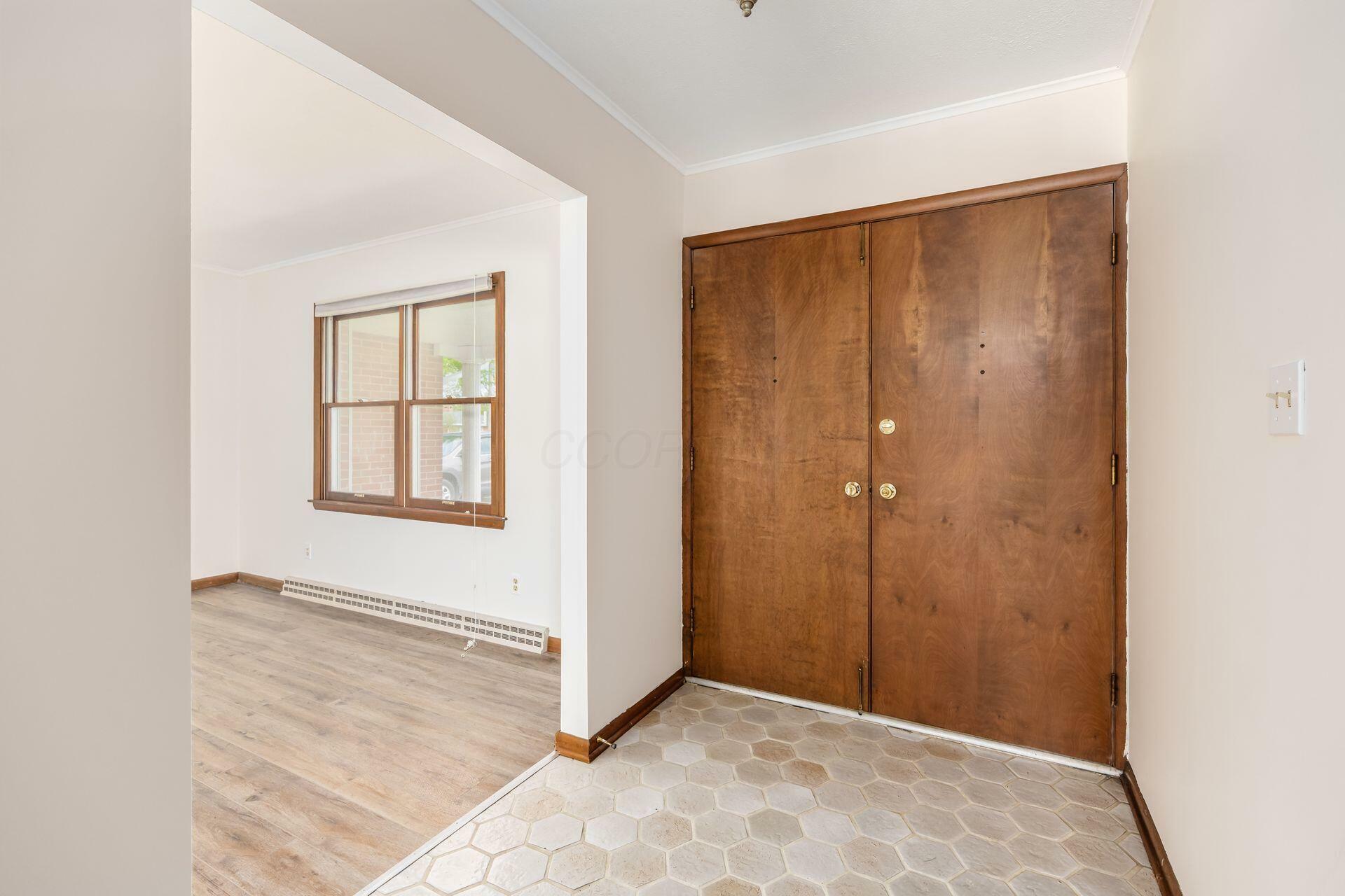Property Photo: 306 Northview Drive OH 43140
