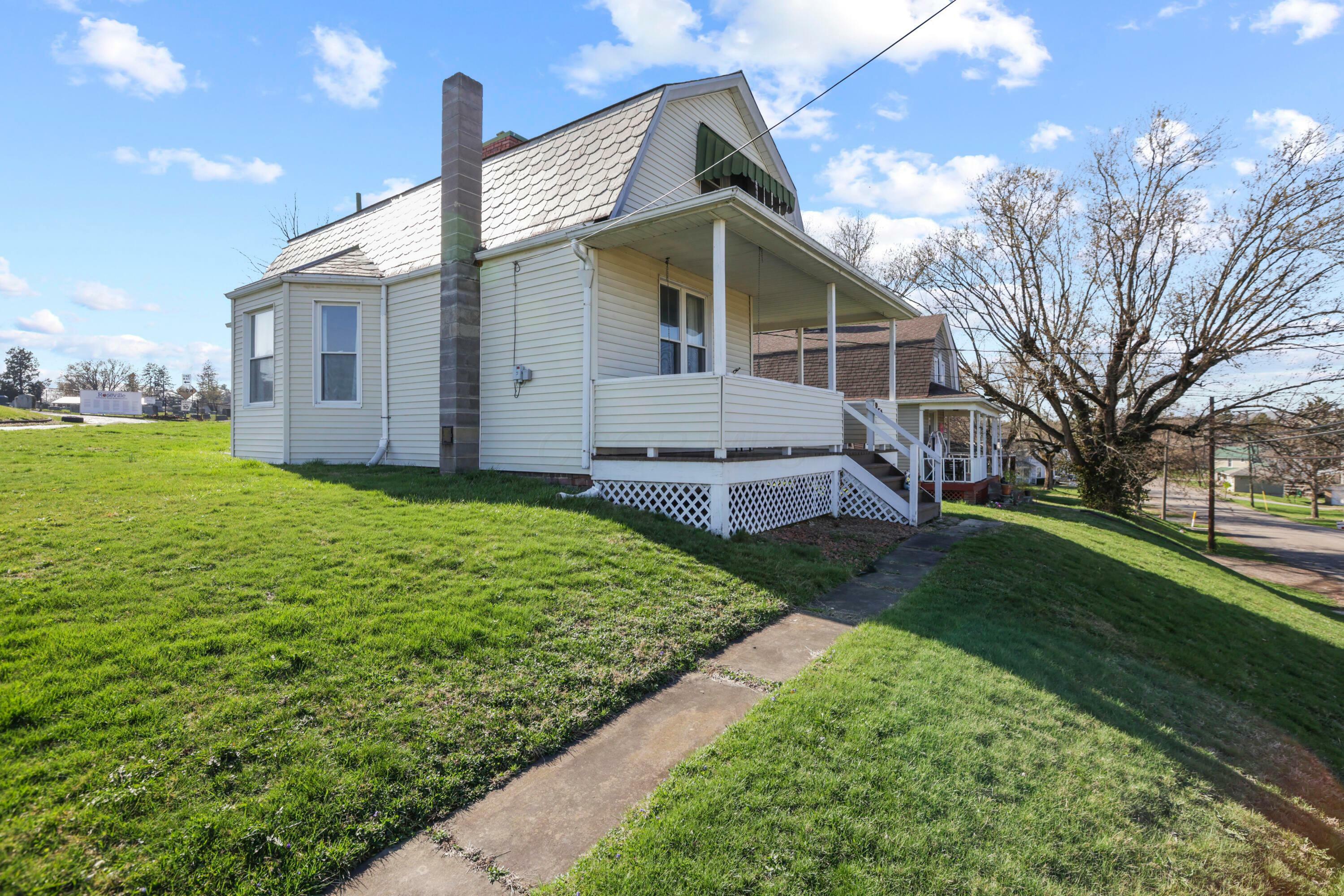 Property Photo: 251 Zanesville Road OH 43777