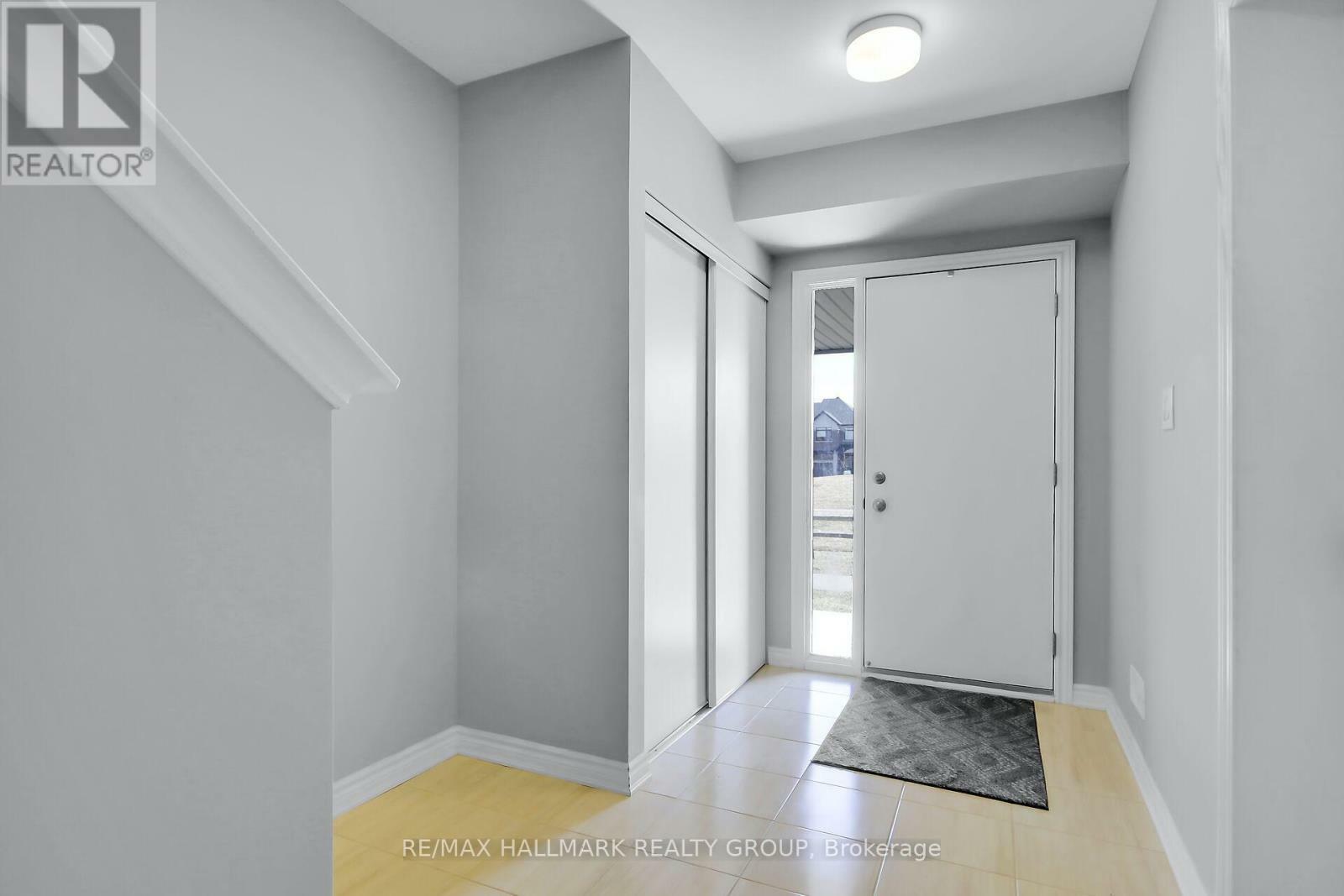 Property Photo: 92 Kyanite Lane ON K2J 7B4