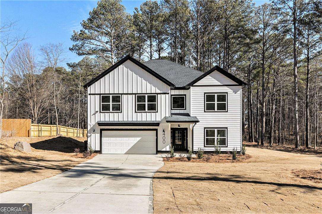 Property Photo: 400 Stone Lea Trace GA 30054