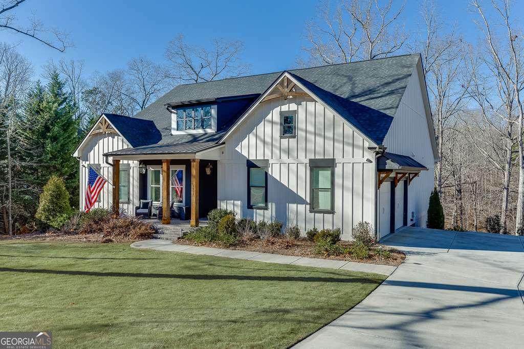 Property Photo: 6014 Warpath Road GA 30542