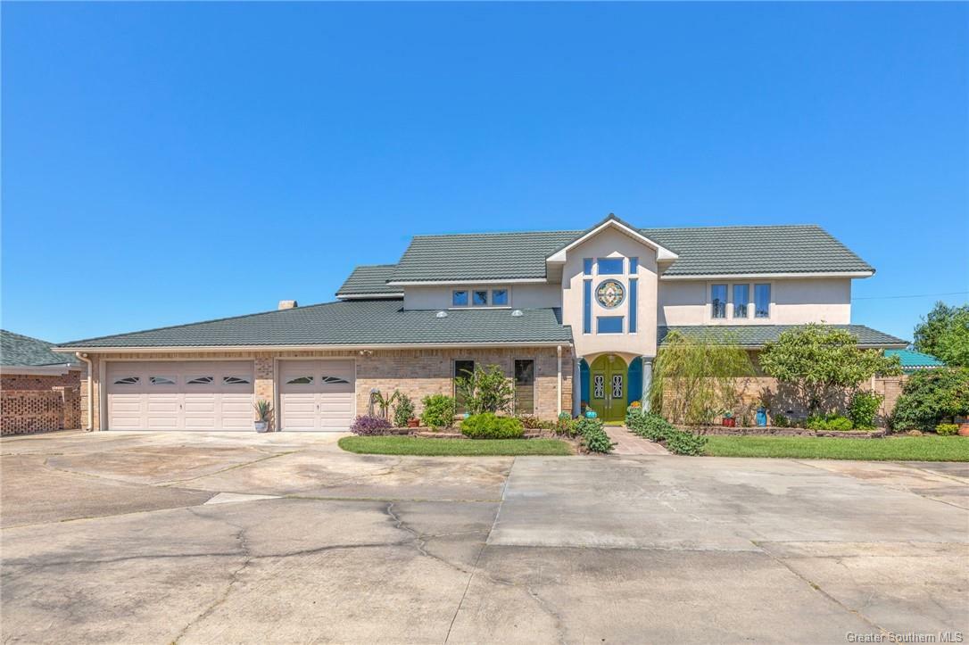 Property Photo: 3840 Bluff Lane LA 70605