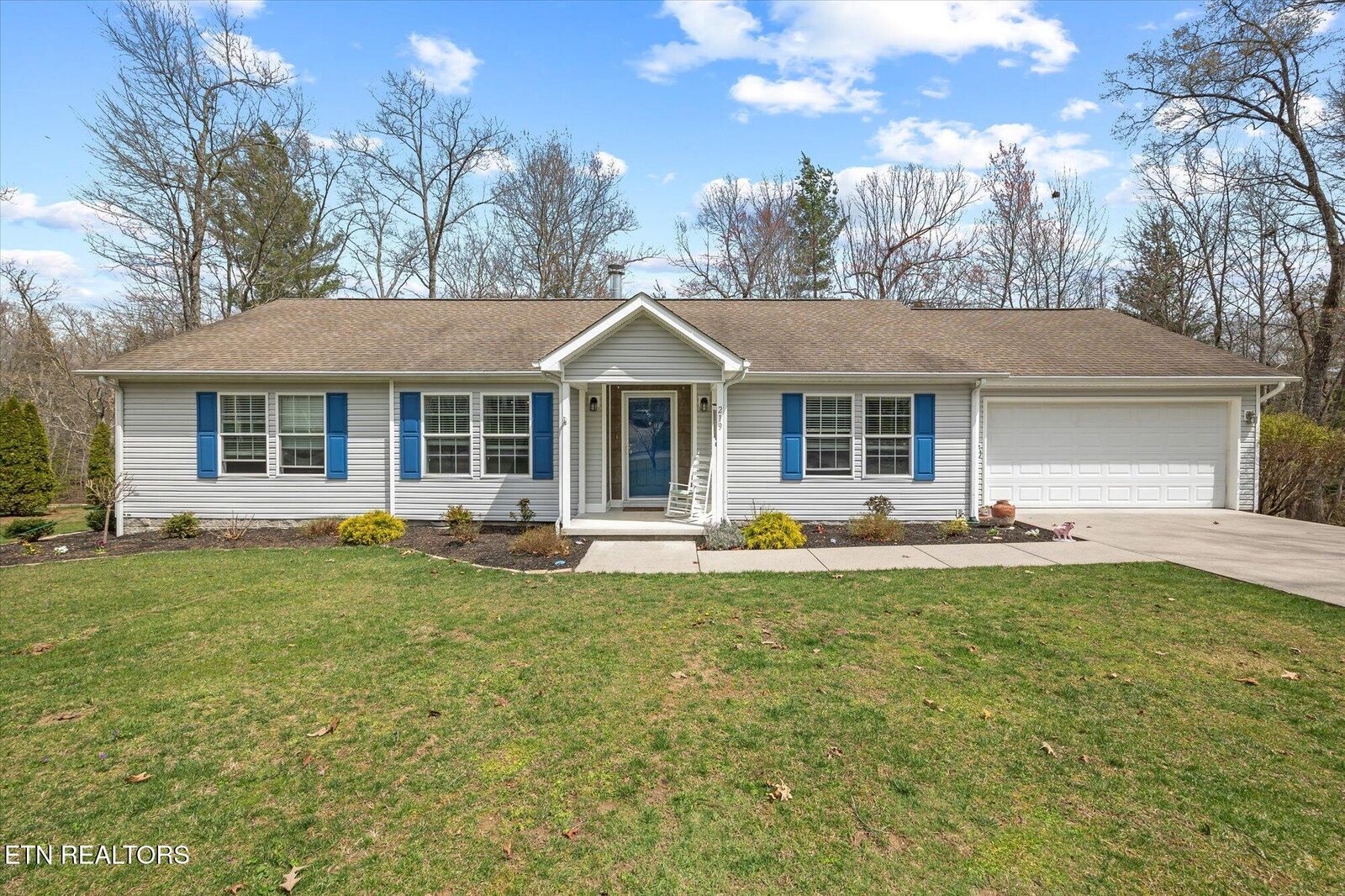 Property Photo:  219 Prestonwood Circle  TN 38558 