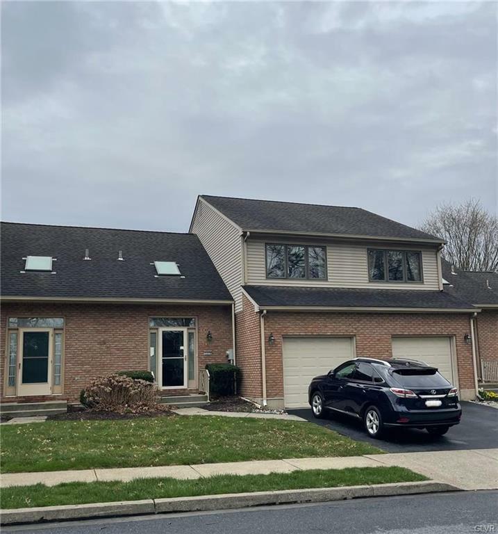 Property Photo: 3275 Oakland Square Drive PA 18020