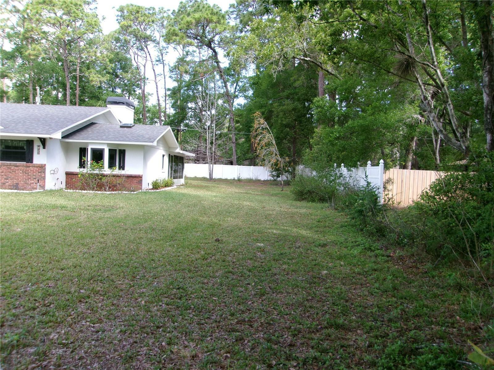 Property Photo: 26225 Troon Avenue FL 32776