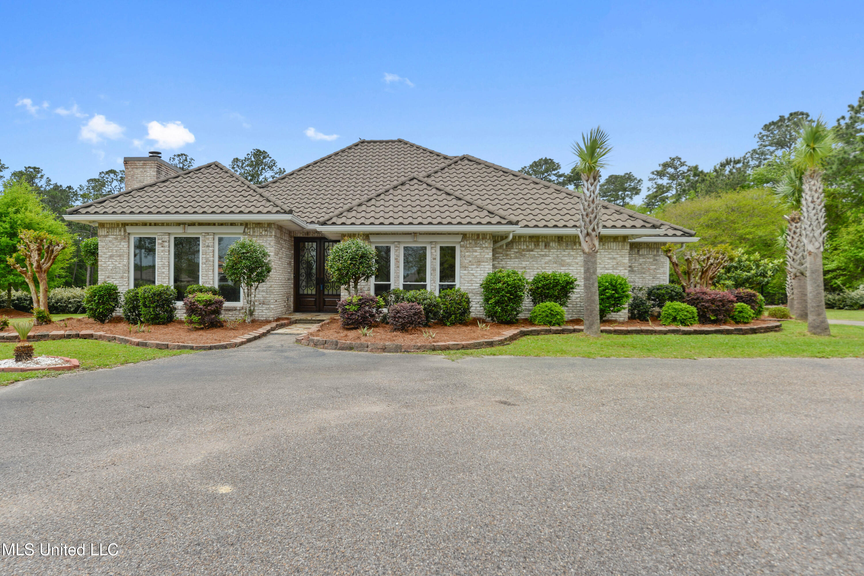 Property Photo: 18437 Robinson Road MS 39503