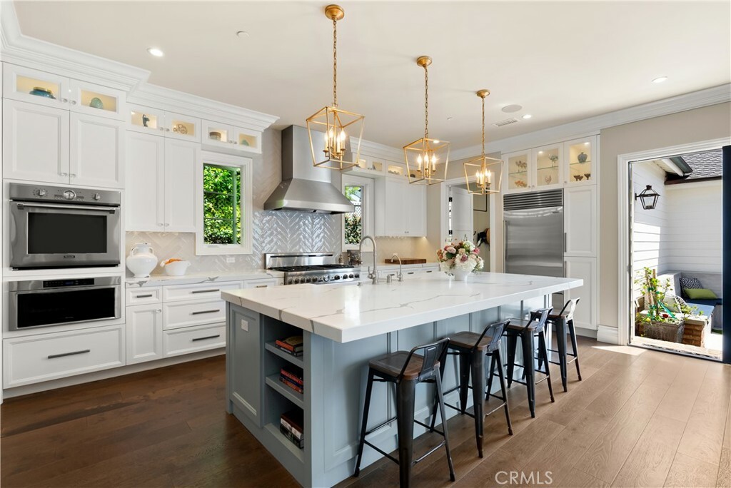 Property Photo:  430 Aliso Avenue  CA 92663 