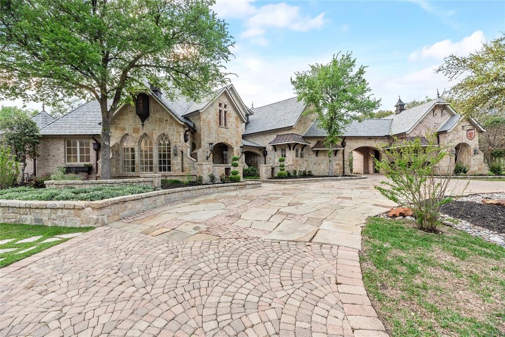 Property Photo:  4705 Tour 18 Drive  TX 75022 