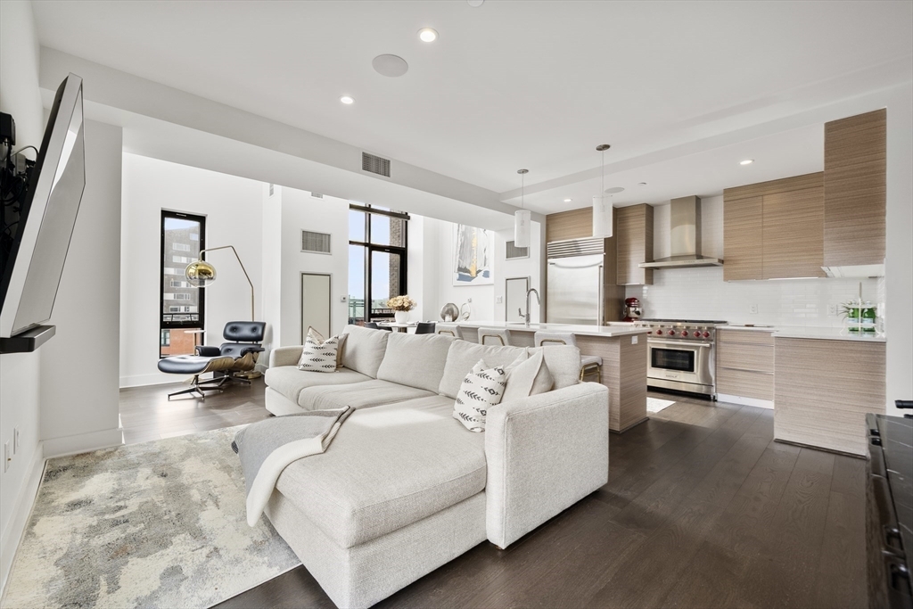 Property Photo: 14 West Broadway 7H MA 02127