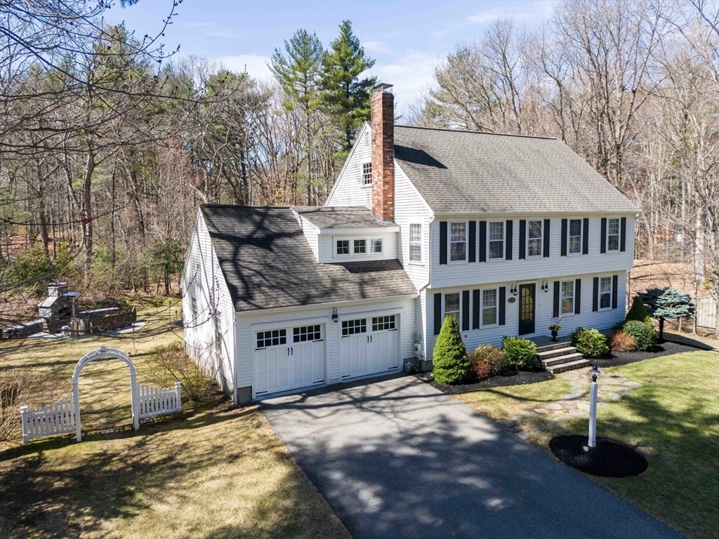 Property Photo:  124 Stonecleave Road  MA 01845 