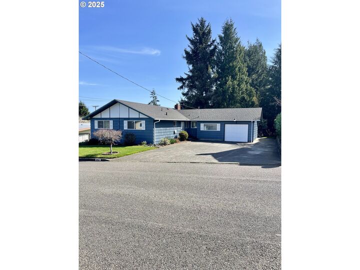 850 View St  Reedsport OR 97467 photo