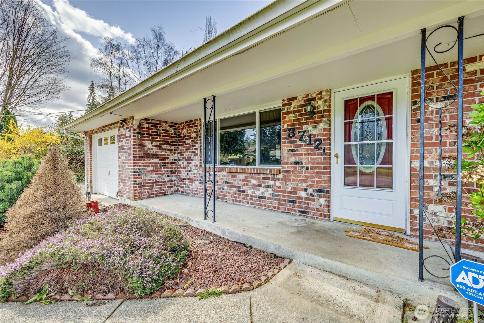 Property Photo:  3712  Colonial Lane SE  WA 98366 