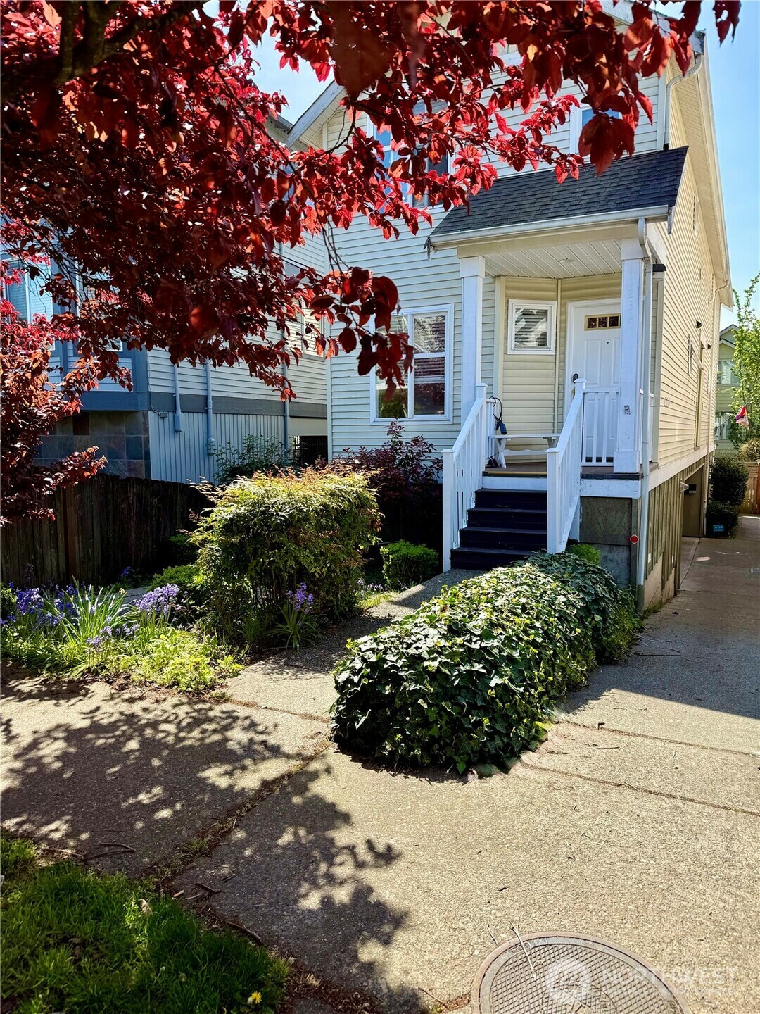 Property Photo: 1123 A N 93rd Street WA 98103