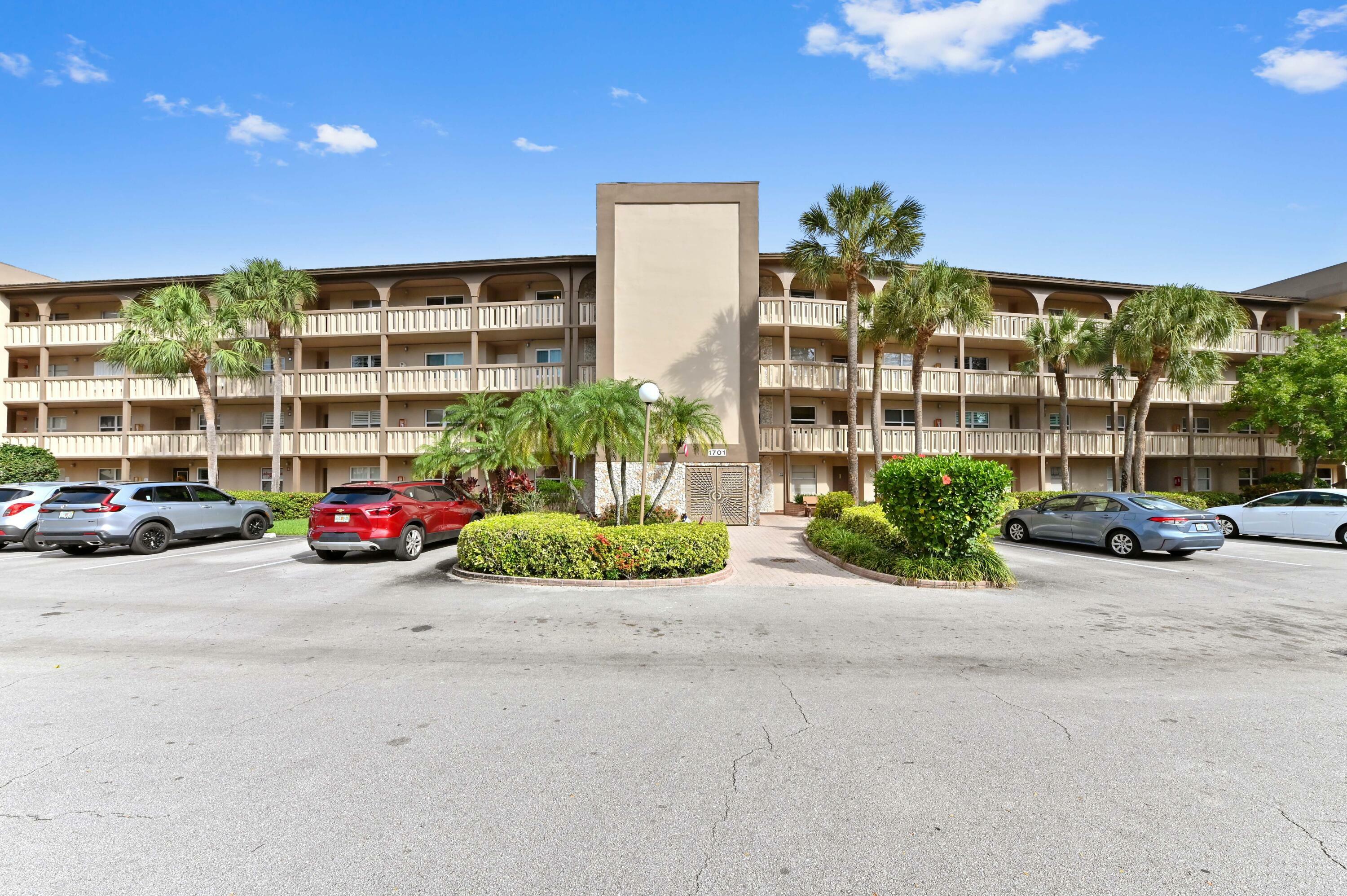 Property Photo: 1701 Andros Isle F2 FL 33066