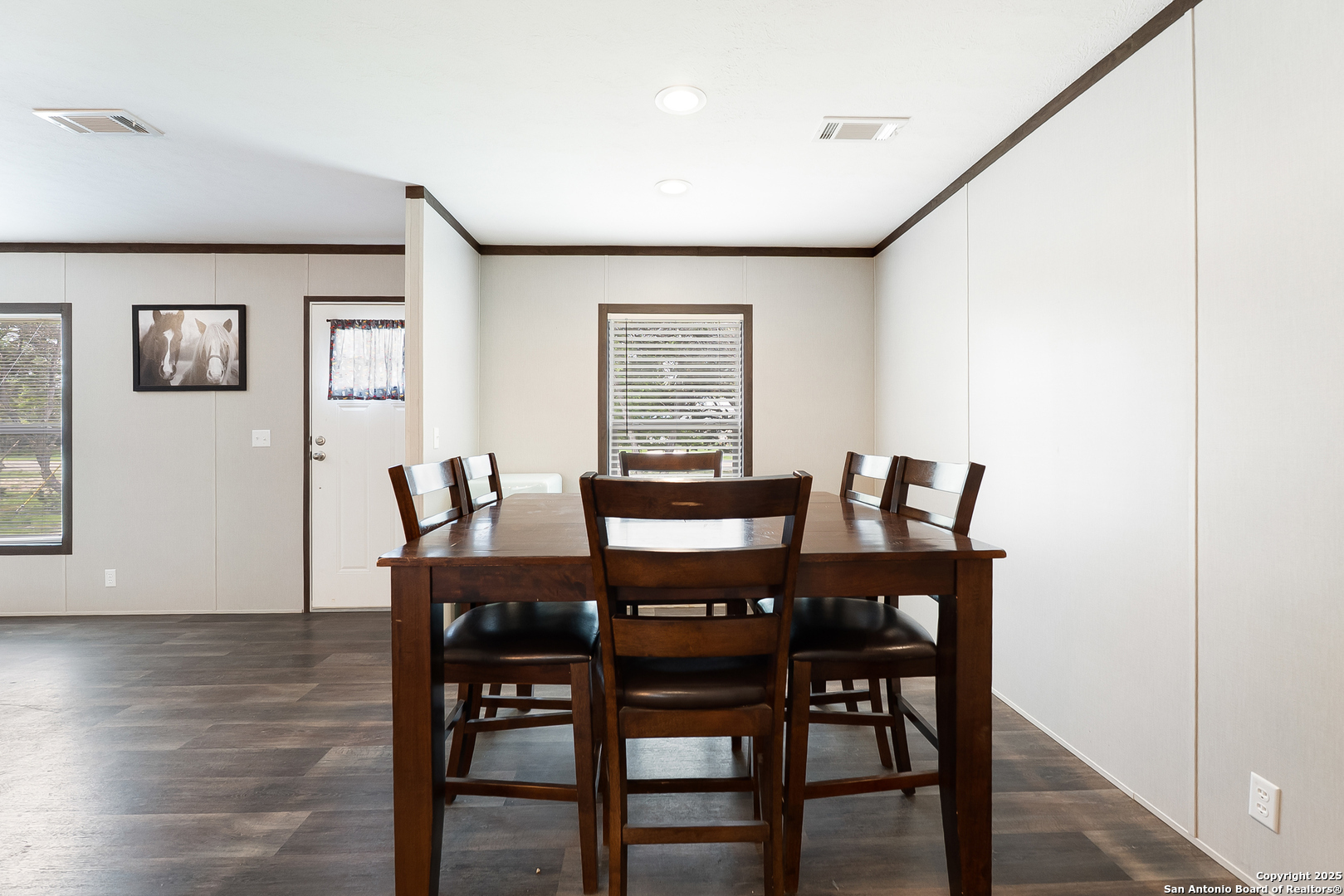 Property Photo: 587 Inglewood TX 78133