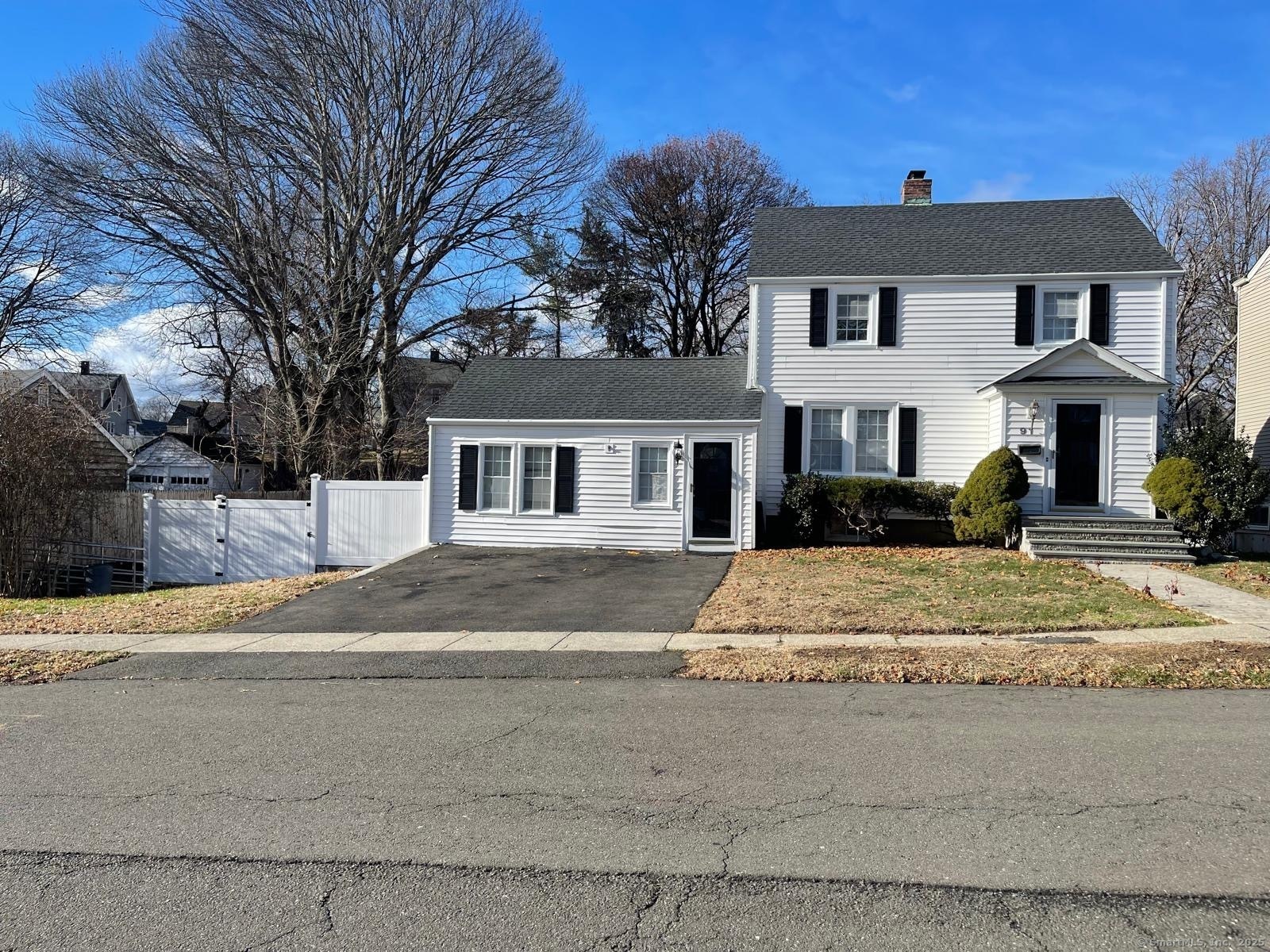 Property Photo:  91 Parkway Drive  CT 06614 