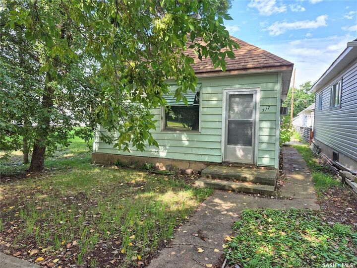517 Beckwell Avenue  Radville SK S0C 2G0 photo