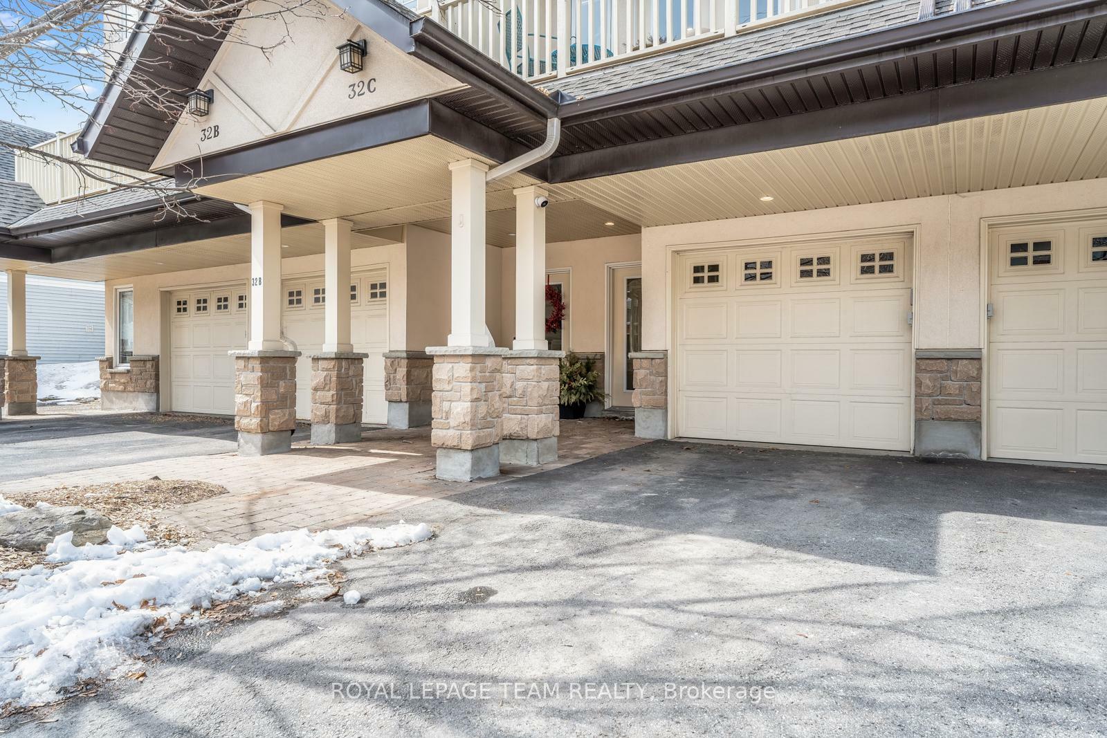 Property Photo: 32C Douglas Avenue ON K1M 1G2