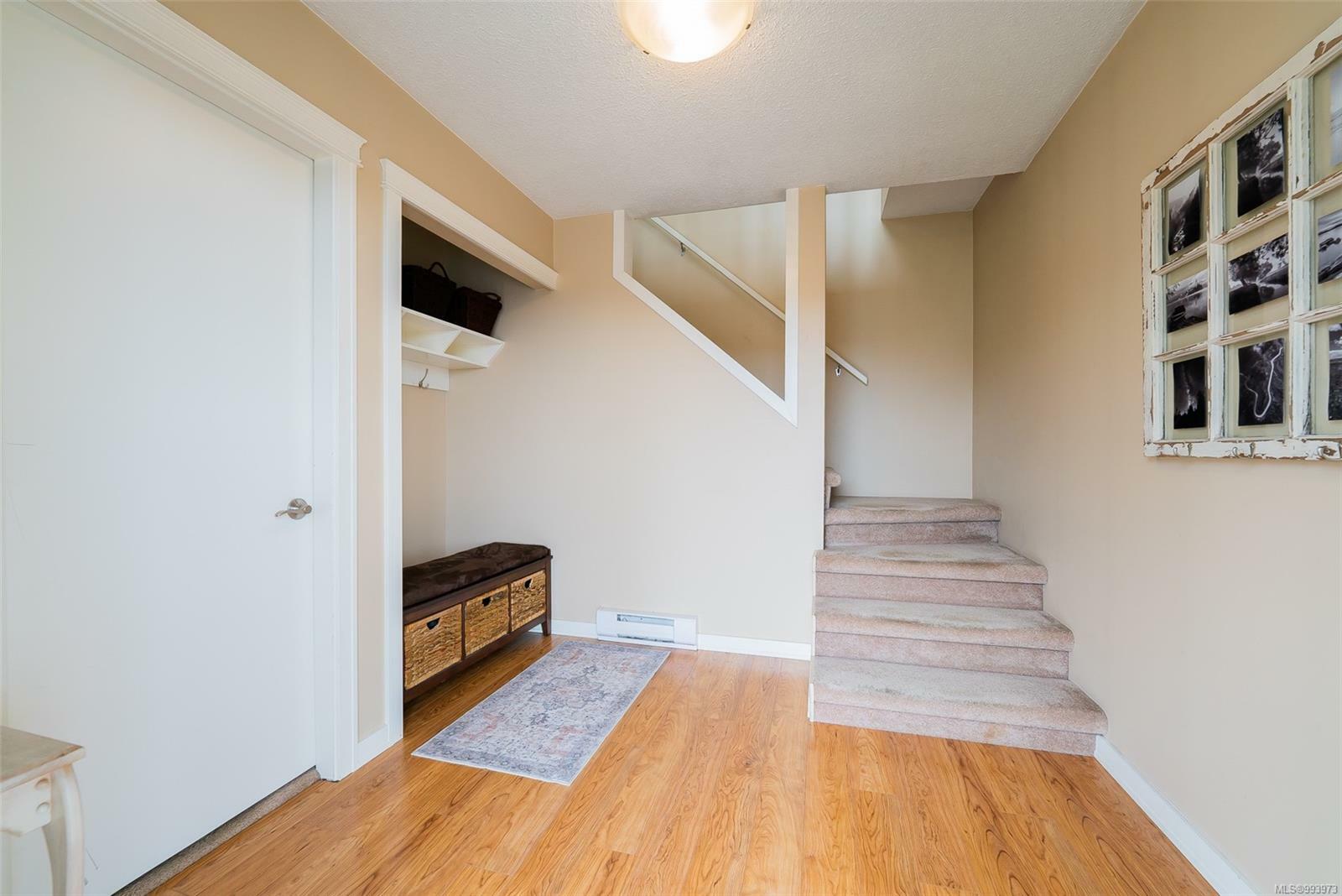 Property Photo: 183 Calder Rd BC V9R 6J2