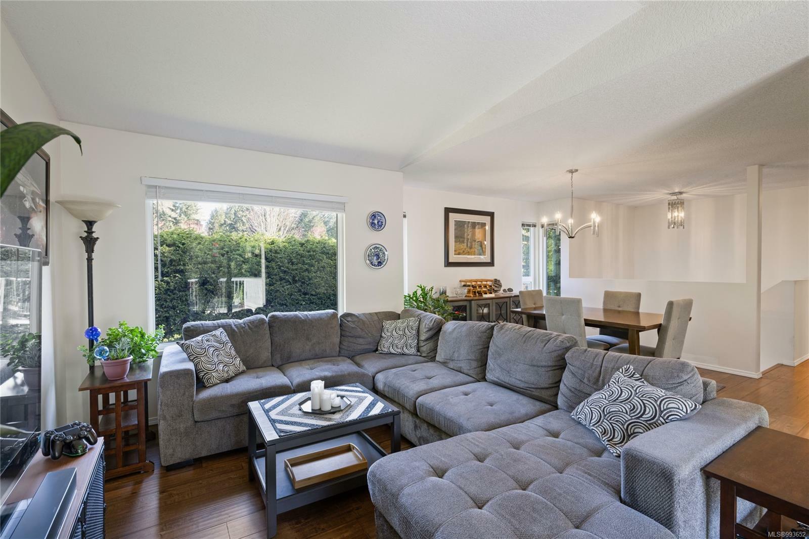 Property Photo: 1069 Old Victoria Rd BC V9R 6R4