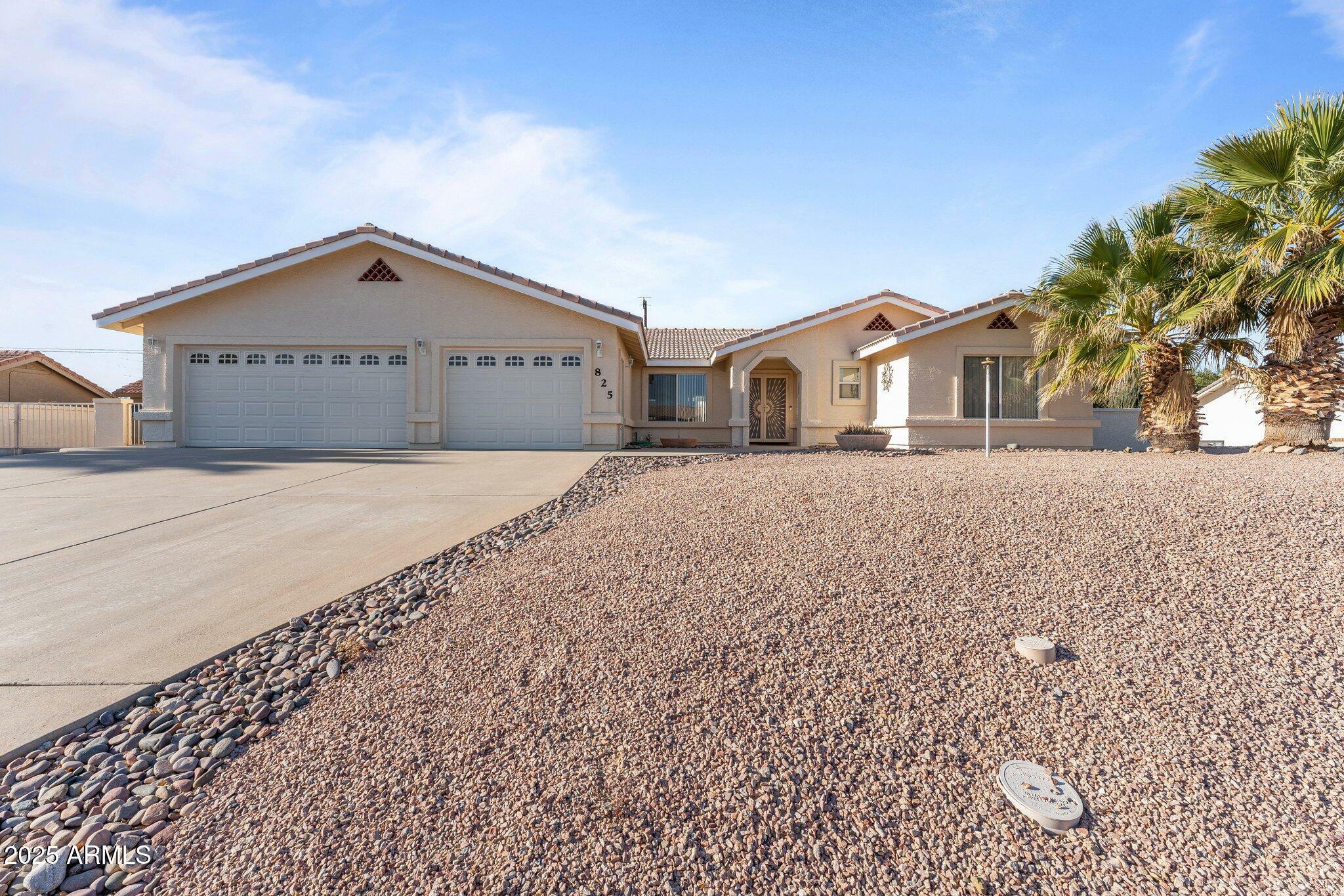 Property Photo: 825 N Sierra Vista Drive AZ 85390