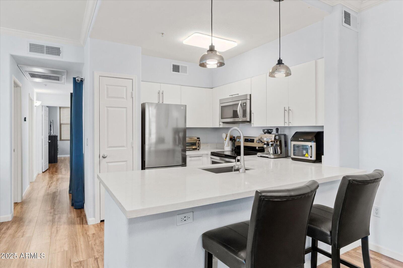 Property Photo:  20100 N 78th Place 2091  AZ 85255 