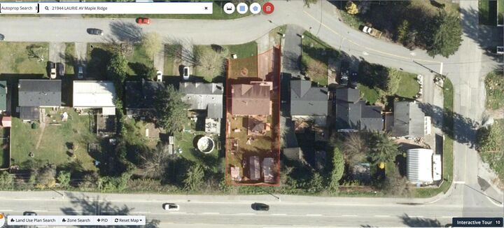 21944 Laurie Avenue — photo 1