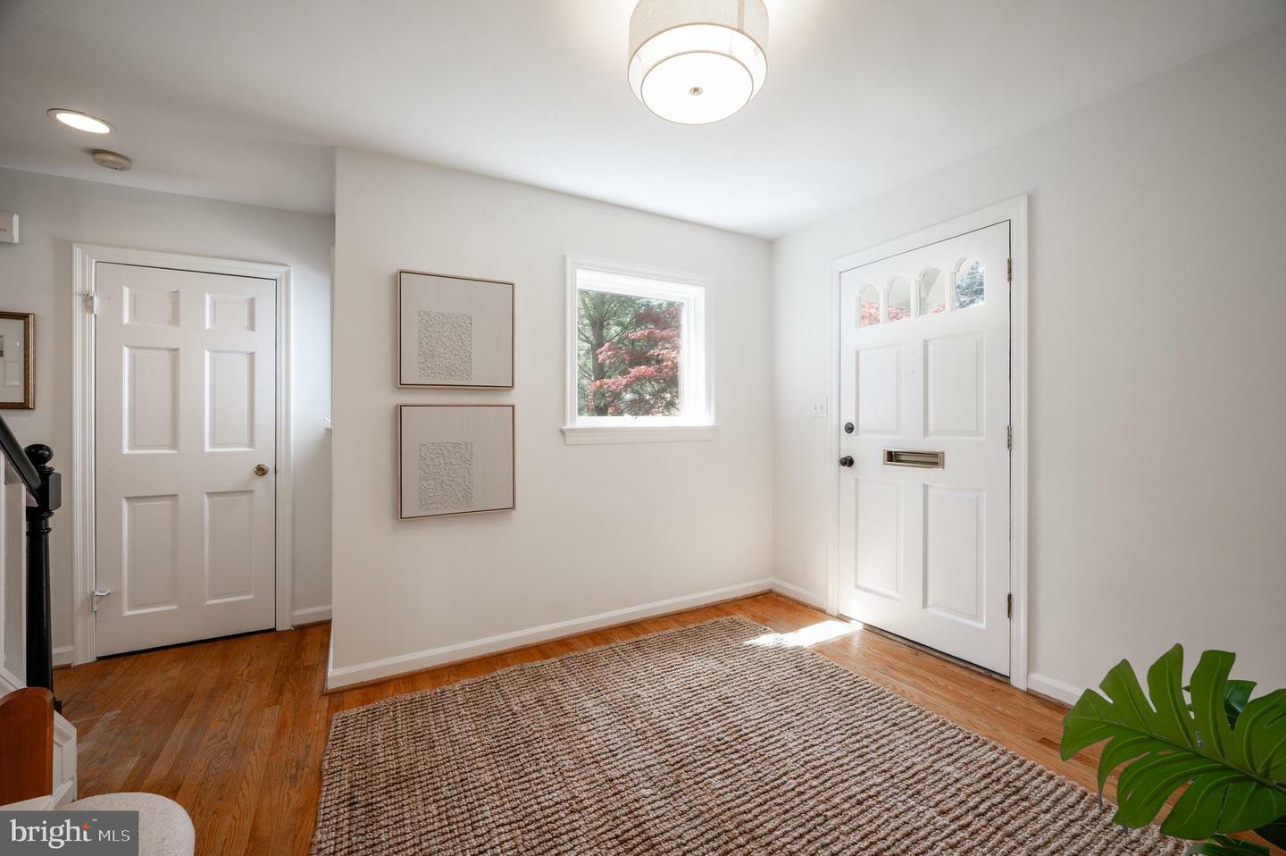 Property Photo:  708 S Overlook Drive  VA 22305 