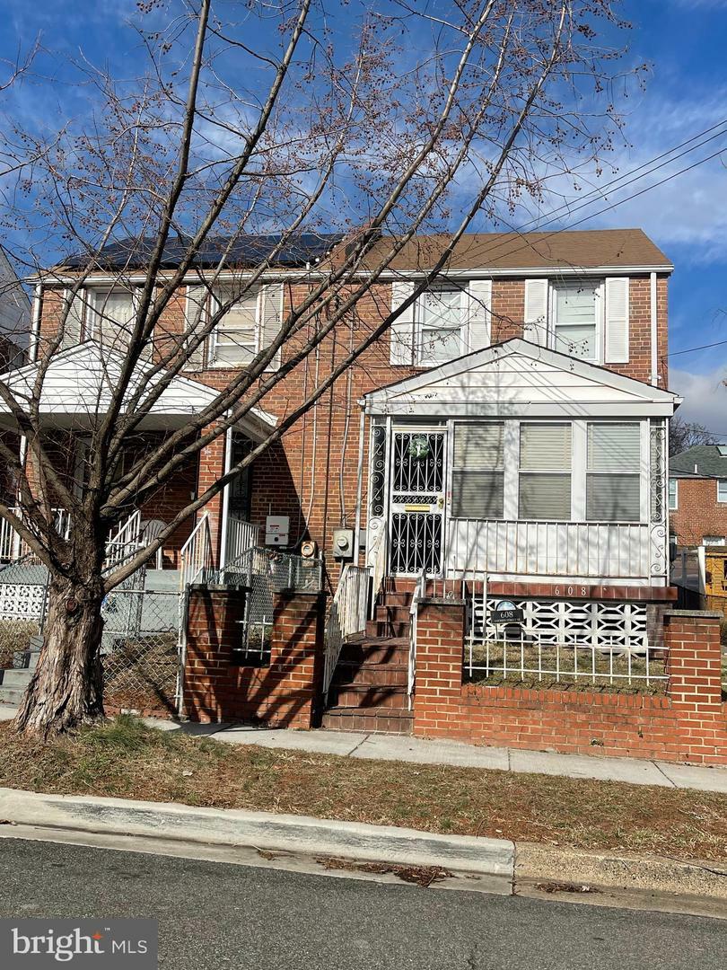 Property Photo: 608 Emerson Street NE DC 20017