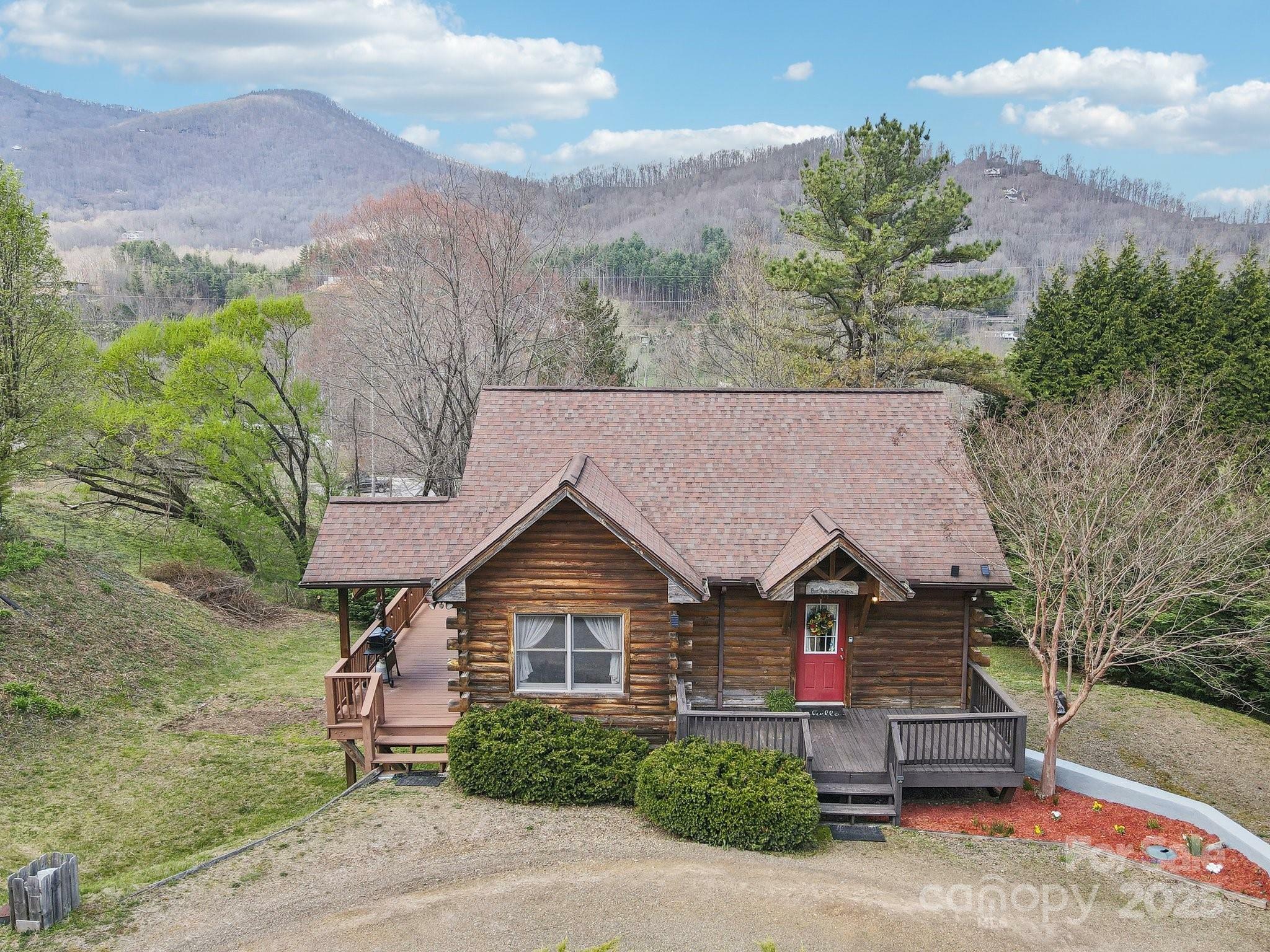 36 Cheyenne Court  Maggie Valley NC 28751 photo