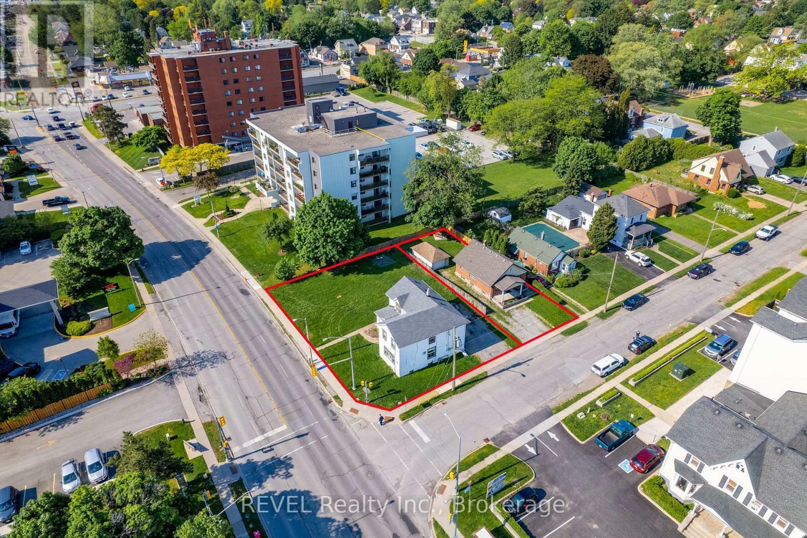 3879 Portage Road  Niagara Falls (Stamford) ON L2J 2L2 photo