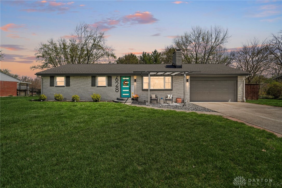 Property Photo: 628 Carthage Drive OH 45434