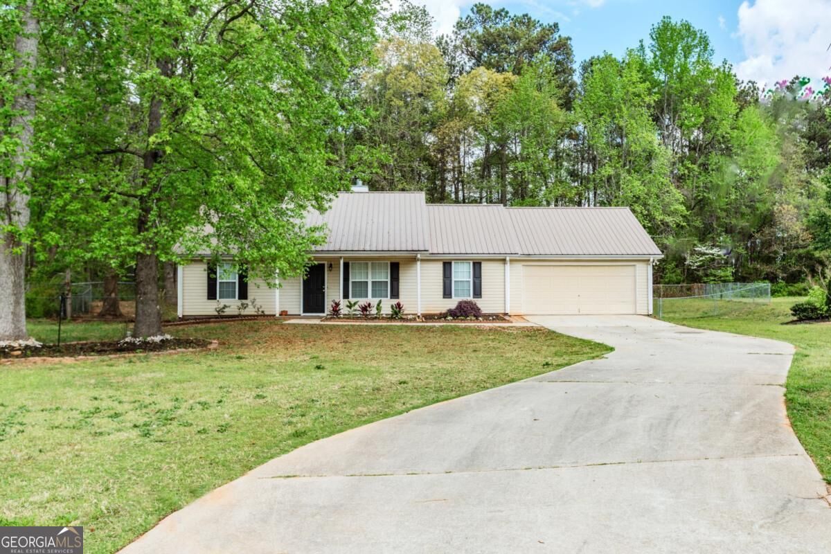 Property Photo:  85 Emily Trace  GA 30016 