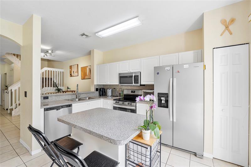 Property Photo: 9090 NW 40th Pl FL 33351