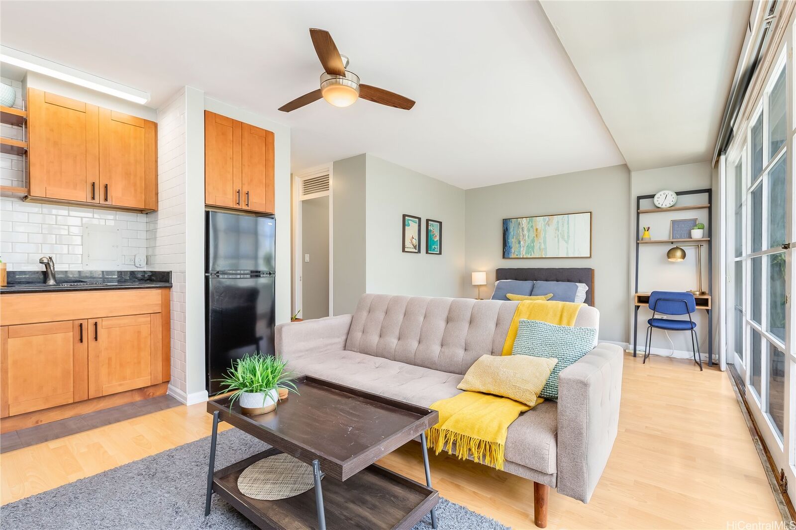 Property Photo:  445 Kaiolu Street 714  HI 96815 
