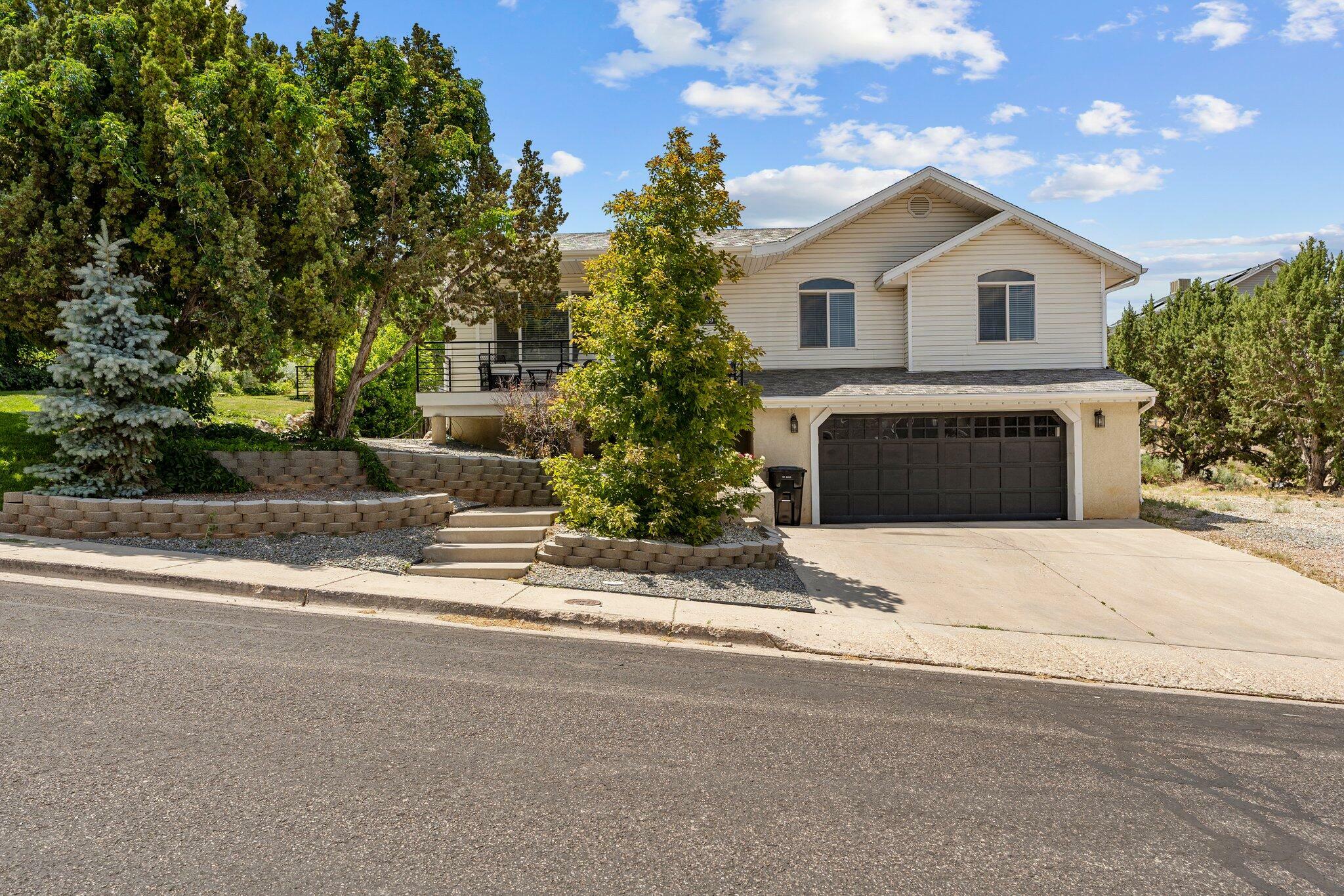 Property Photo: 89 N Beacon Dr UT 84720