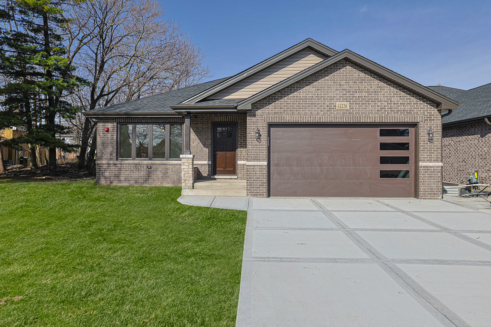 11236 S Lawler Avenue  Alsip IL 60803 photo