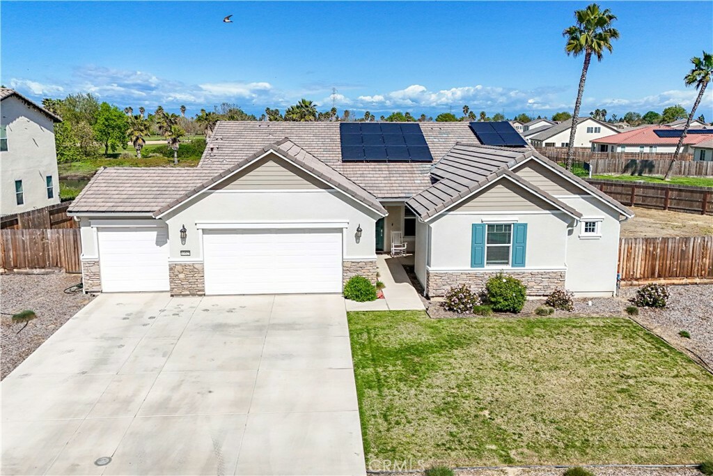 Property Photo: 13525 Royal Oaks Court CA 93610